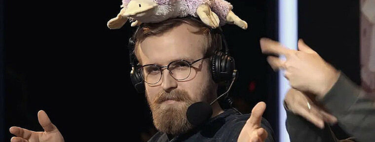 TeaGuvnor запустил стрим с нарезкой лука в ожидании патча 7.40