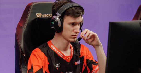 Chira JUNIOR о Tiny: «Для мида и "четвёрки" он точно мёртвый герой, а на керри — хороший»
