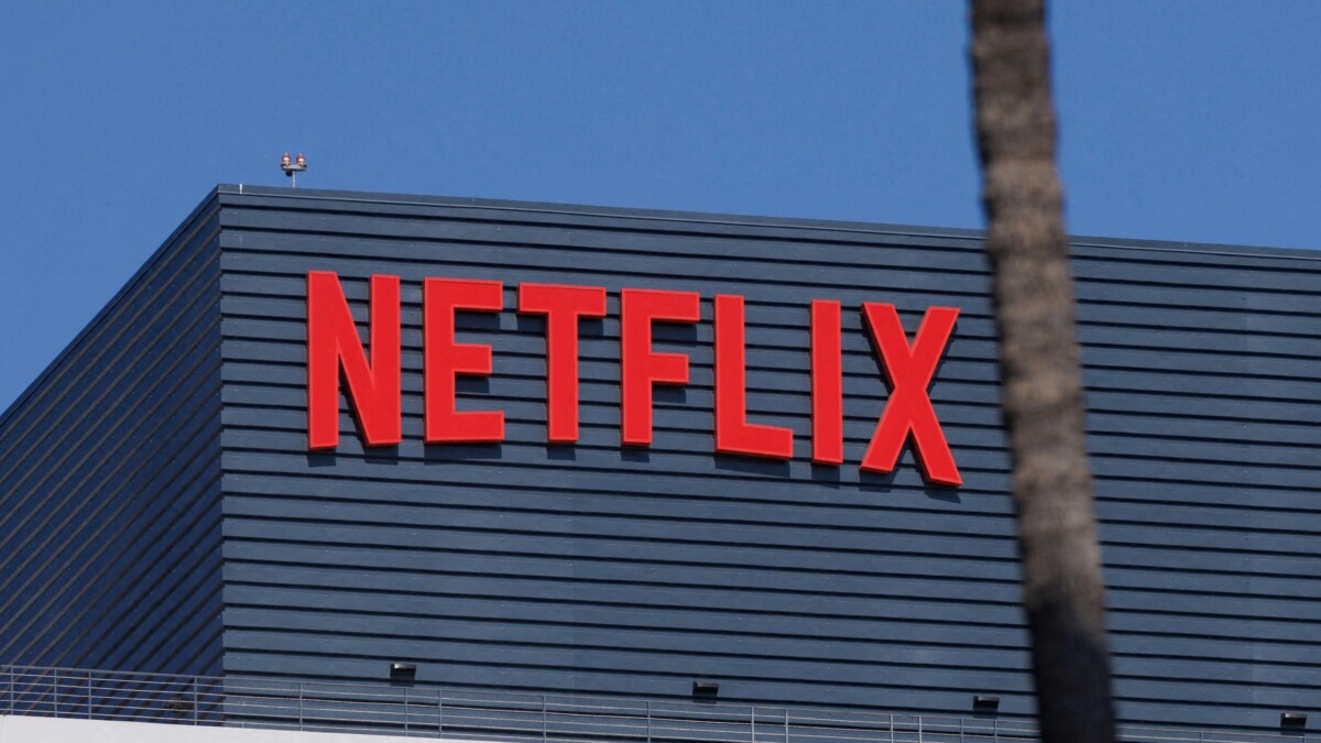нетфлик выкупят варнер брос