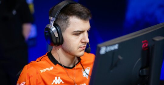«Впереди новый этап». FL1T про уход из Virtus.pro 