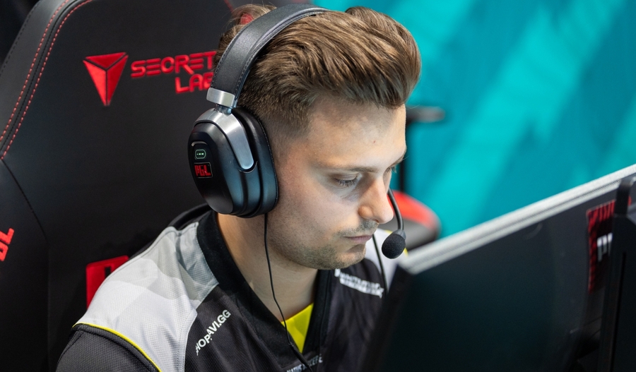 Михай "iM" Иван