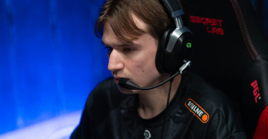 Pure: «Aurora нашли свой геймплей, играют в достойную Доту»