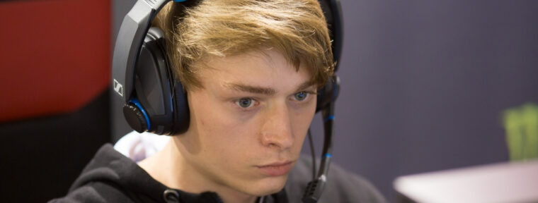 Swag объявил о поиске команды — киберспортсмен был в бане 10 лет