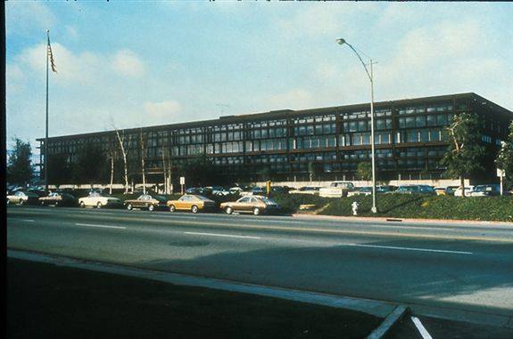 Завод Fairchild Semiconductor в Пало-Альто &mdash; место, откуда началась Кремниевая долина