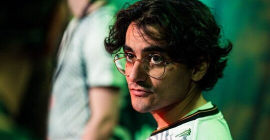 INSaNiA раскрыл принцип победы в Dota 2: "Это игра за счет разницы в золоте"