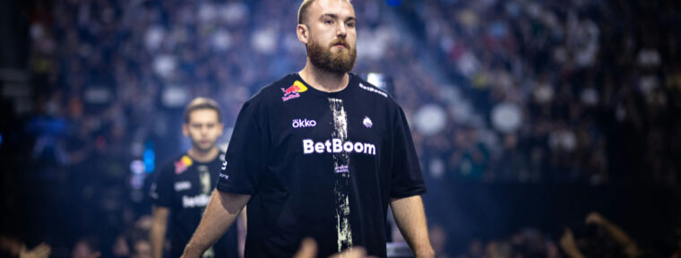 Chopper объяснил, как формируется зарплата про-игрока в CS2: «Ты играешь за призовые и за стикеры»