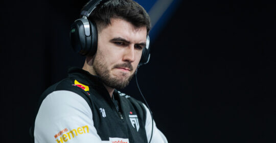 Тренер FUT Esports рассказал, как игроки NAVI Junior бросили учебу ради тренировок в CS2