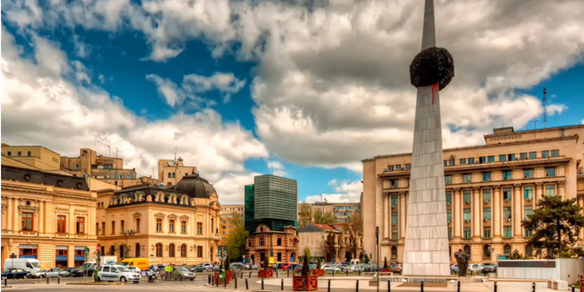 Площадь Революции