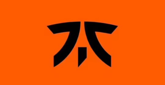 FNATIC попрощалась с Veqaj