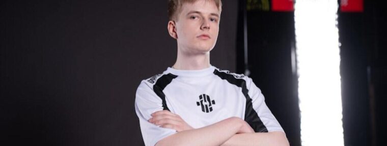 KelieN пообещал подстричься налысо, если WW TEAM не выиграют CIS LAN 4: «Я теперь лысый»