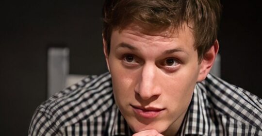 Сатир о заработке: "В январе 2026 года я заработал ровно 0 рублей, в декабре 2025 года — около 15 миллионов"