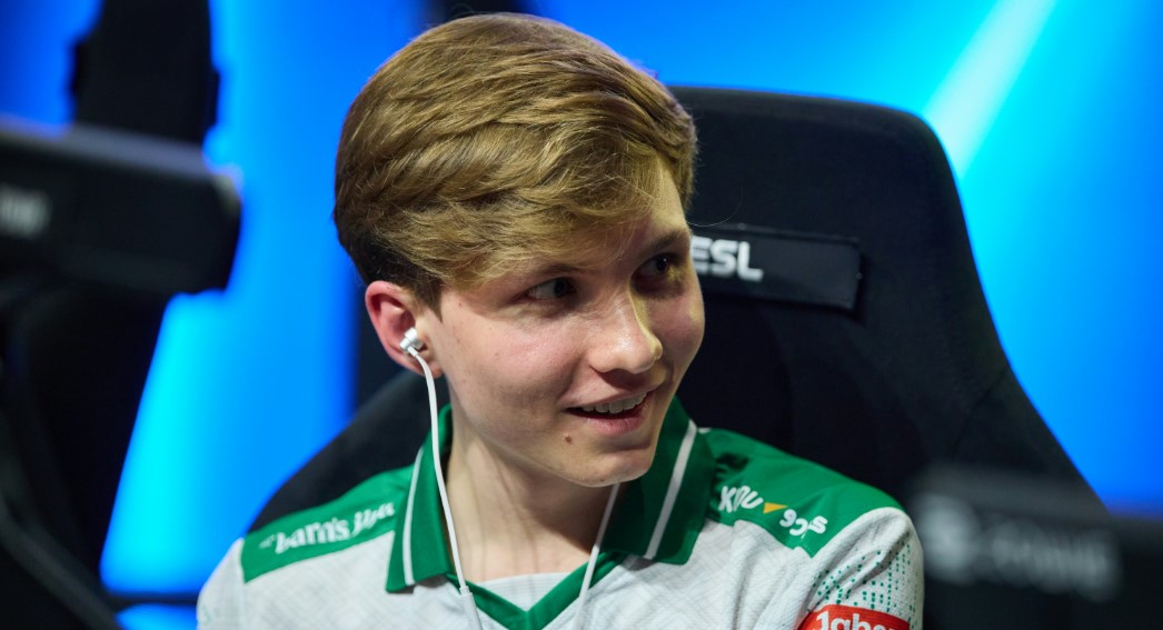 Илья "m0NESY" Осипов на турнире EM Rio 2026 по Counter-Strike 2