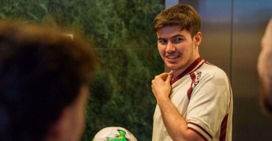 Yuma: "Tailung вне Dota 2 — сущий ребенок. Скажешь 6–7, и он хохочет"