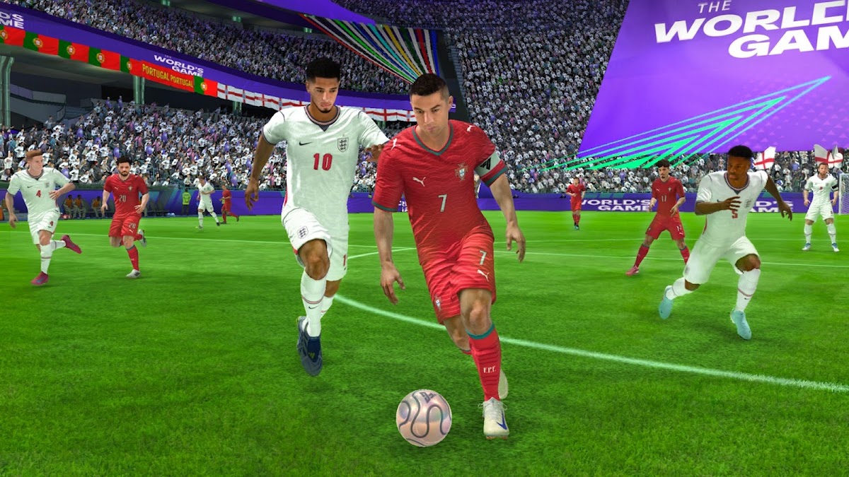 Геймплей FC Mobile: Роналду против Беллингема