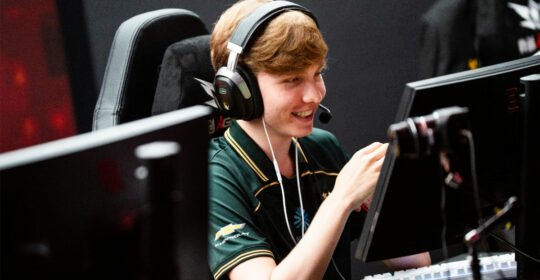 Eva Elfie и Sweetie Fox приехали на TI 15, а m0NESY пообщался с редакцией Esports.ru. Самые важные новости за 20 августа