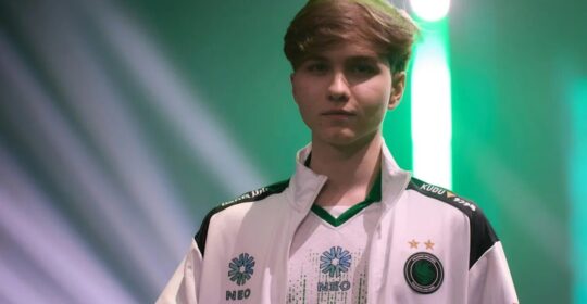 Слух: m0NESY может перейти в Team Spirit